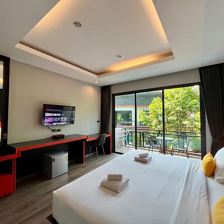 Wow Phuket 호텔 외부 사진