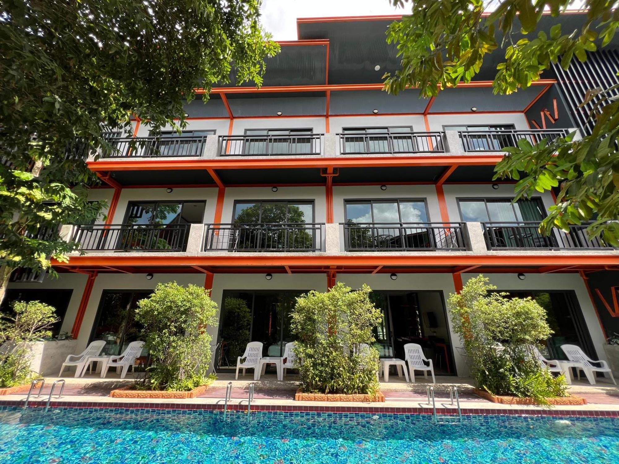 Wow Phuket 호텔 외부 사진